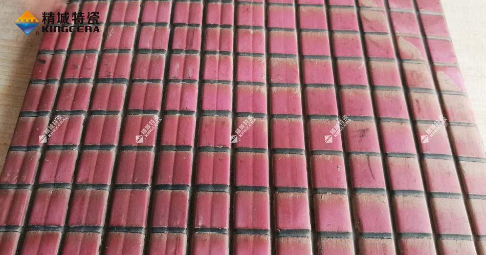 PA视讯耐磨陶瓷衬板在圆筒混淆机中的应用及效果